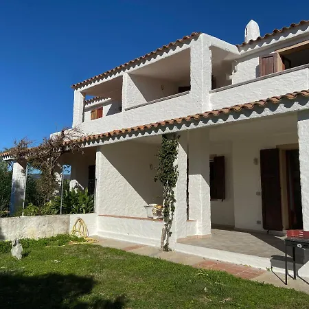Residenziale Trilocale 4 Posti Letto Via Loiri