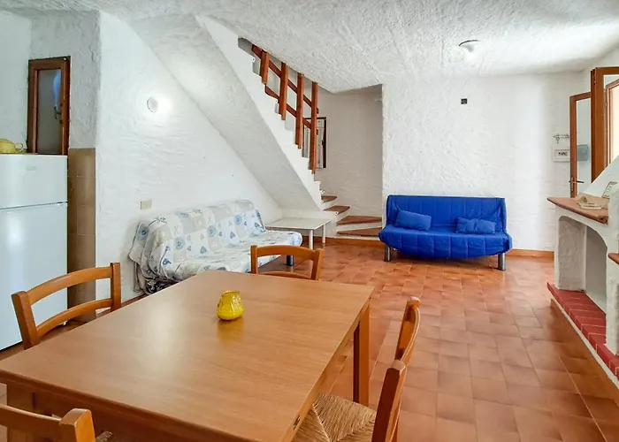 Residenziale Trilocale 4 Posti Letto Via Loiri * San Teodoro (Sardinia)