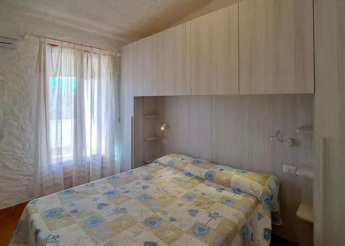 Residenziale Trilocale 4 Posti Letto Via Loiri