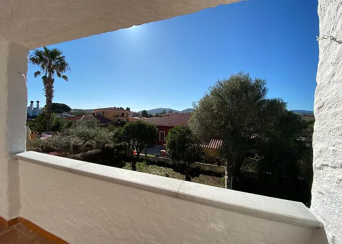 Residenziale Trilocale 4 Posti Letto Via Loiri Prázdninový dům